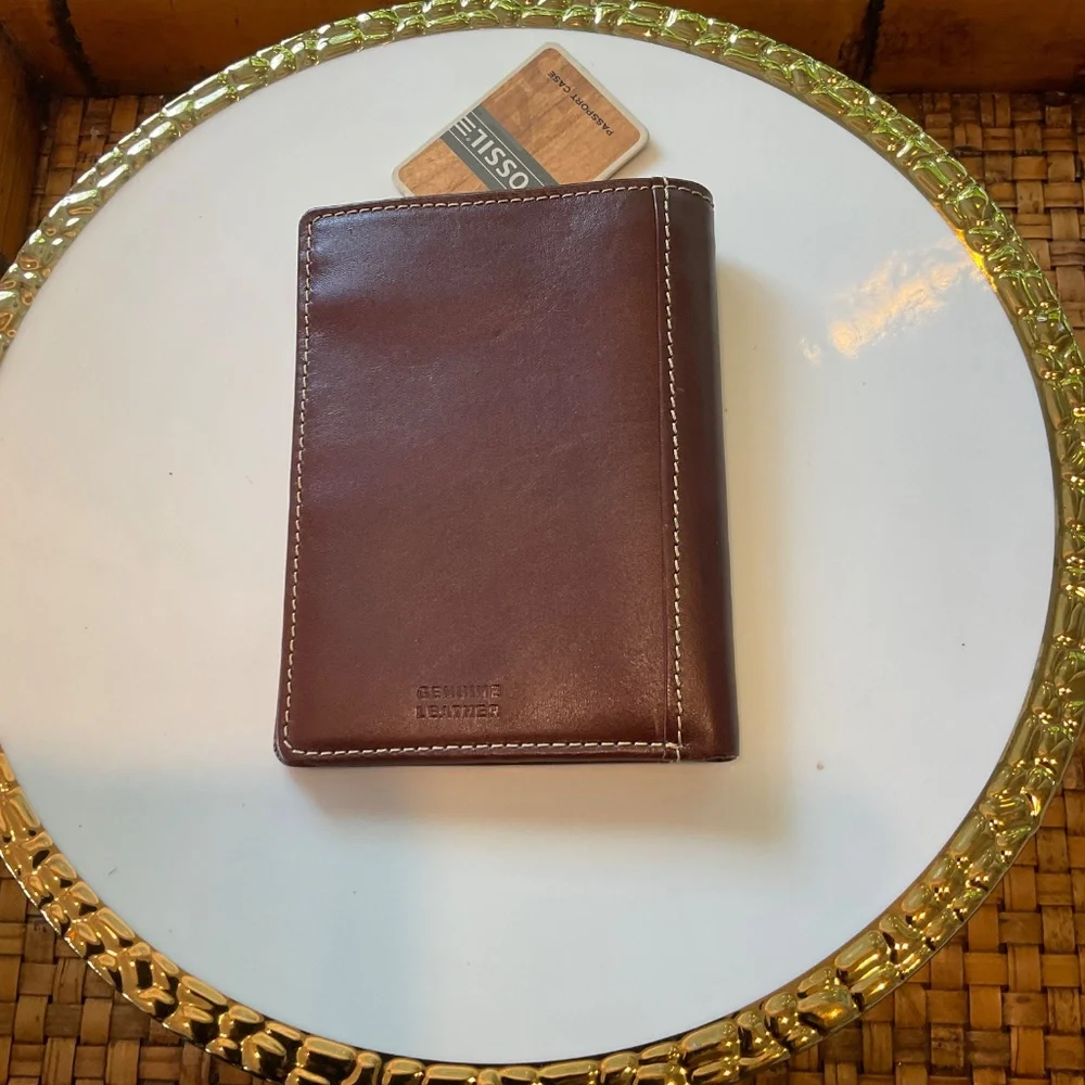 Fossil Men’s Passport Leather Wallet NWT